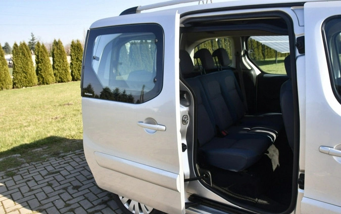 Citroen Berlingo cena 17900 przebieg: 280000, rok produkcji 2009 z Staszów małe 277